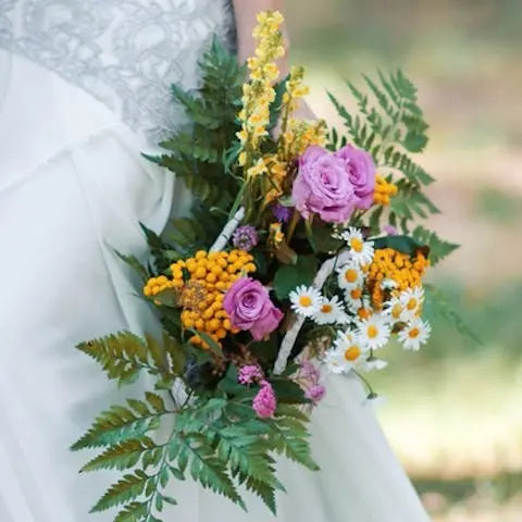 Summer-2017-What-are-the-latest-wedding-bouquet-trends Flora Queen