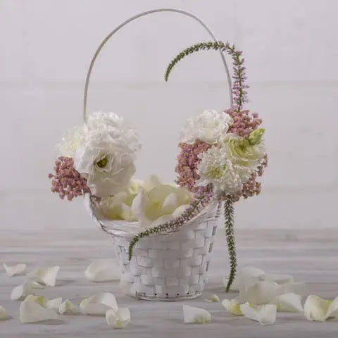 DIY-With-Flowers-Floral-Wedding-Basket Flora Queen