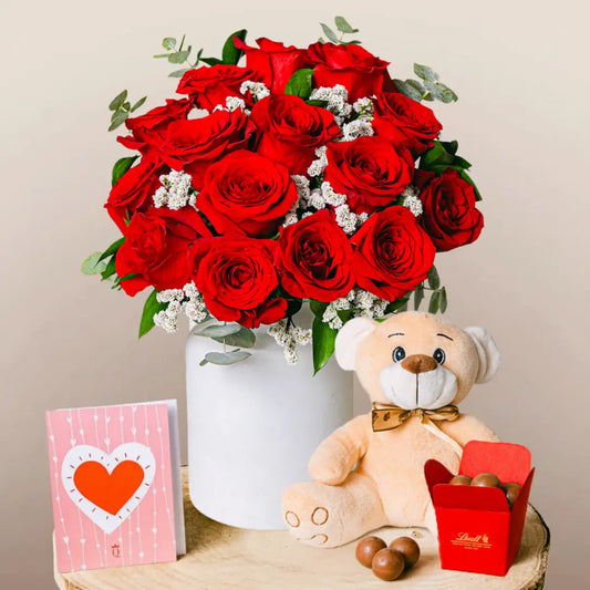 Classic Love - 12 Red Roses Flora Queen Flora Queen