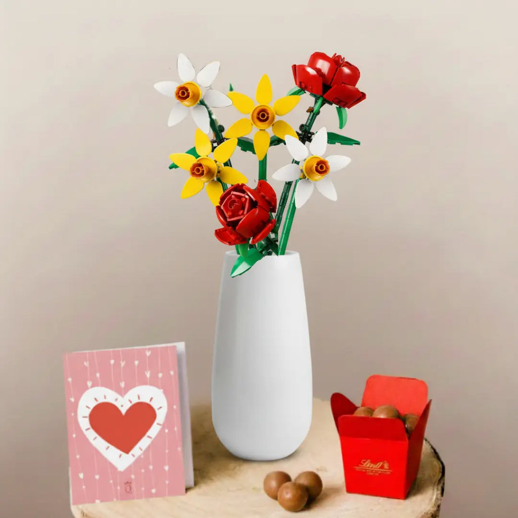 LEGO Set Red Roses and Daffodils Gift Flora Queen Flora Queen